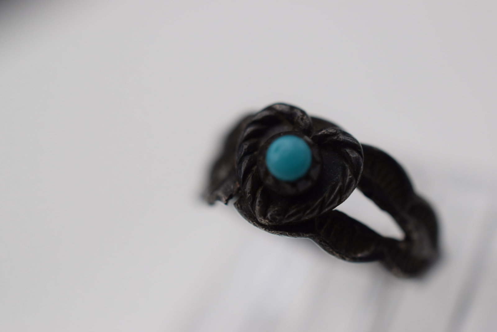 Navajo Sterling Silver 925 Vintage Ring Size less than 1 Tiny Lot EH 1058: Navajo Sterling Silver 925 Vintage Ring Size less than 1 Tiny size split shank unsigned untested