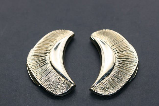 Shoe Clip Dress Clips Pair Lot 1076: Shoe Clip Dress Clips Pair measures 1 7/8" x 1 1/4"