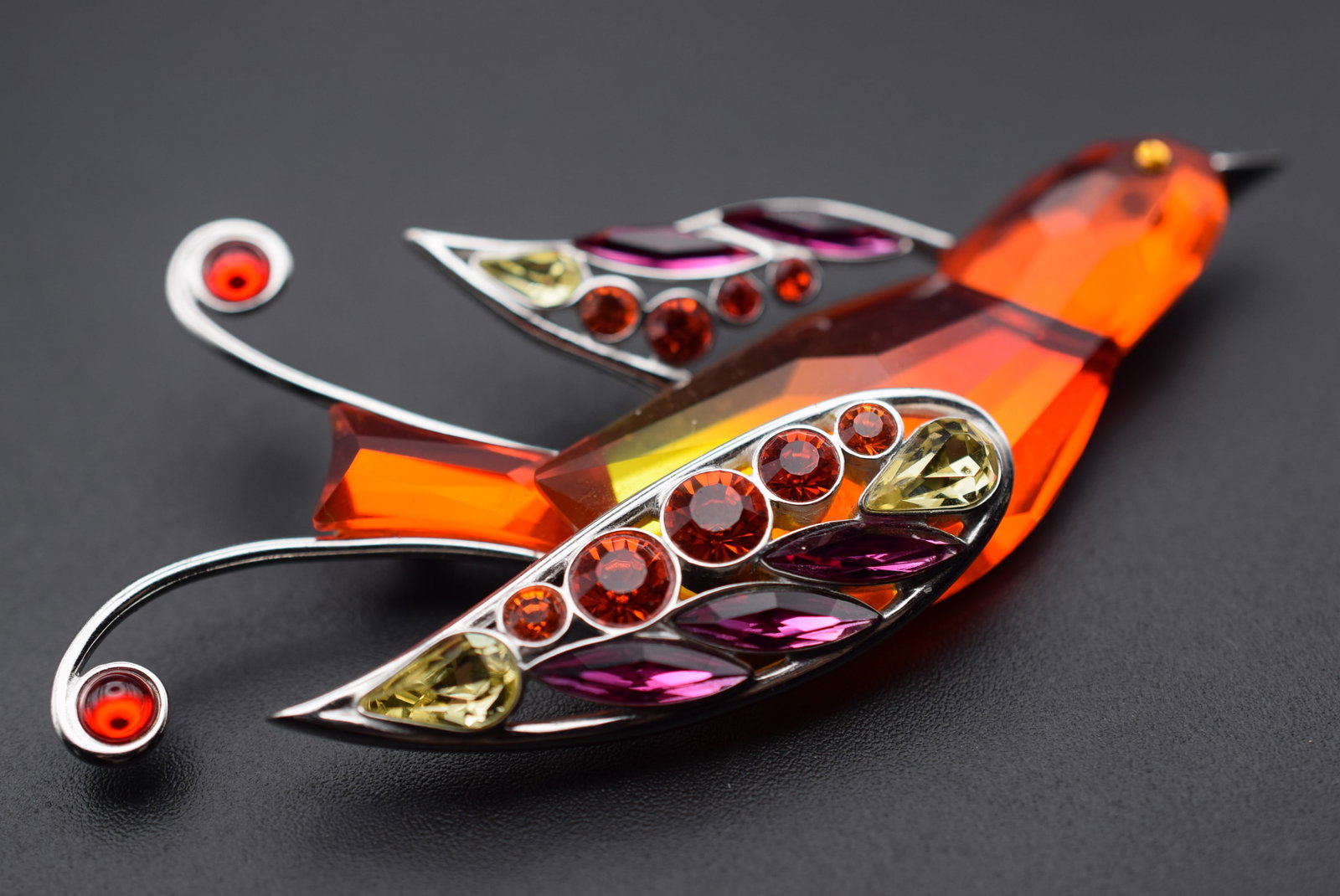 Outstanding Swarovski Crystal ORANGE Sterling Bird Brooch Pin Signed Lot EH 1143: Outstanding Swarovski Crystal ORANGE Bird Brooch Pin Signed Swarvski Swan and 925 measures a HUGE 3 1/4" x 1 5/8"