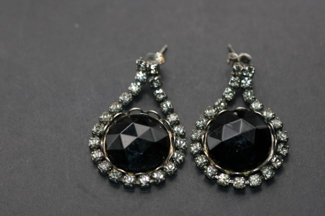 Black Crystal Rhinestone Drop Earrings 925 Backs Vintage Lot 1162: Black Crystal Rhinestone Drop Earrings 925 Backs Vintage measures 1 3/8" x 1" needs polishing on one backing
