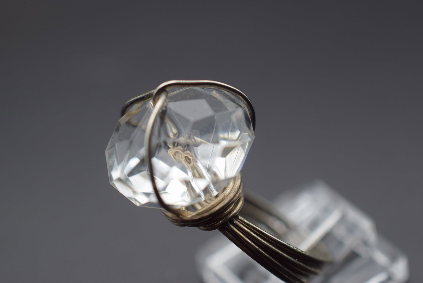 Handmade Big Bauble Vintage Ring Size 6.75 Lot EH 1174: Handmade Big Bauble Vintage Ring Size 6.75 measures 7/8" across the top