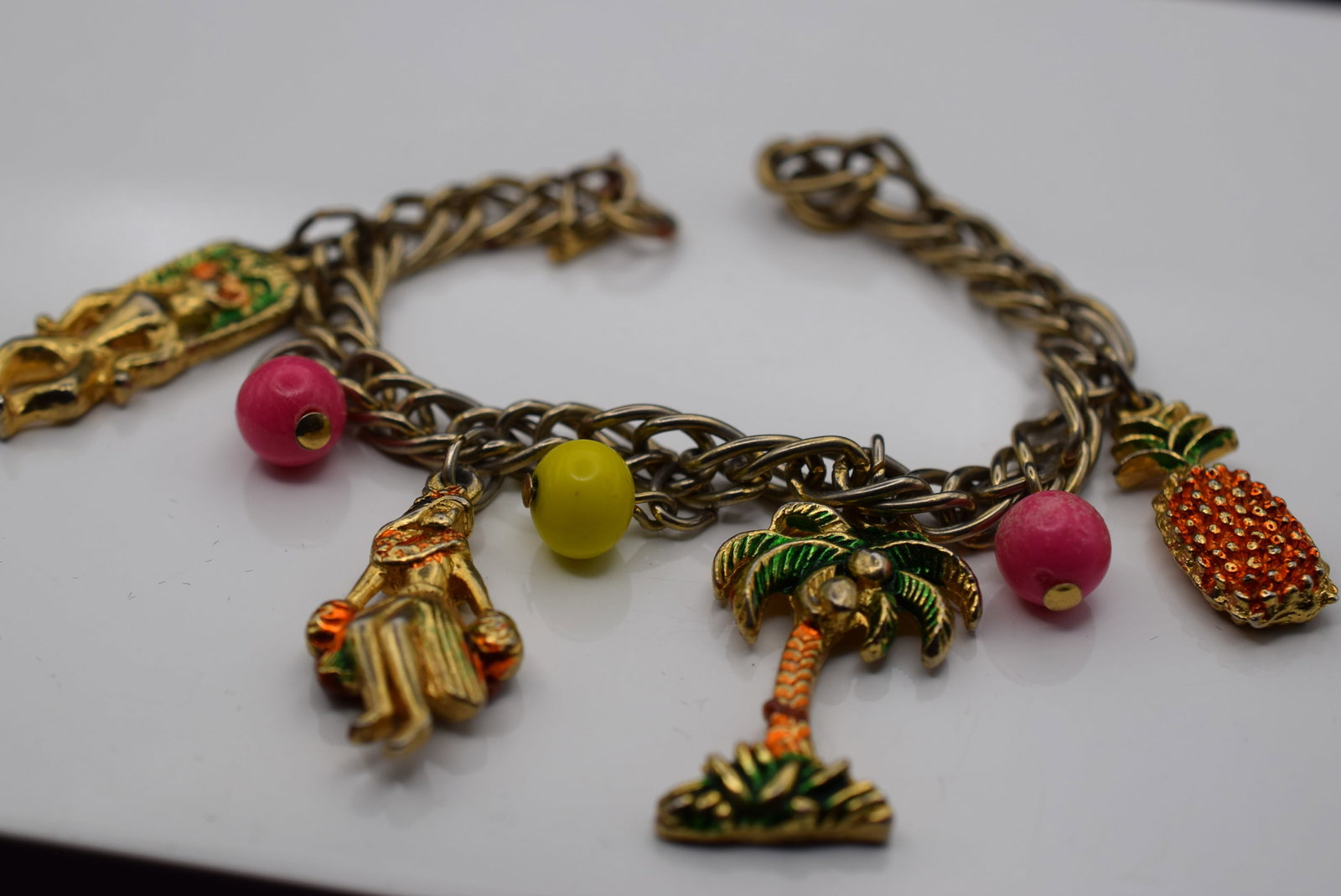 Enamel 1970's Island Charm Bracelet Vintage Lot HK 1189: Enamel 1970's Island Charm Bracelet Vintage measures 7" long