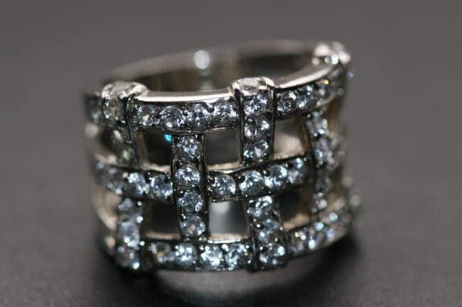 Lattice Rhinestone Band Ring Super Wide Sterling Size 8 925 Lot 1206: Lattice Rhinestone Band Ring Super Wide Sterling Silver 925 weighs 8.7 grams Size 8 top measures 5/8" wide