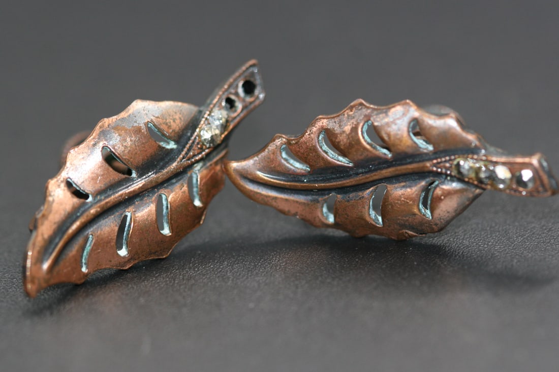 Dafri Copper Vintage Screw Back Earrings Marcasite signed .Lot#87 (1 of 2)