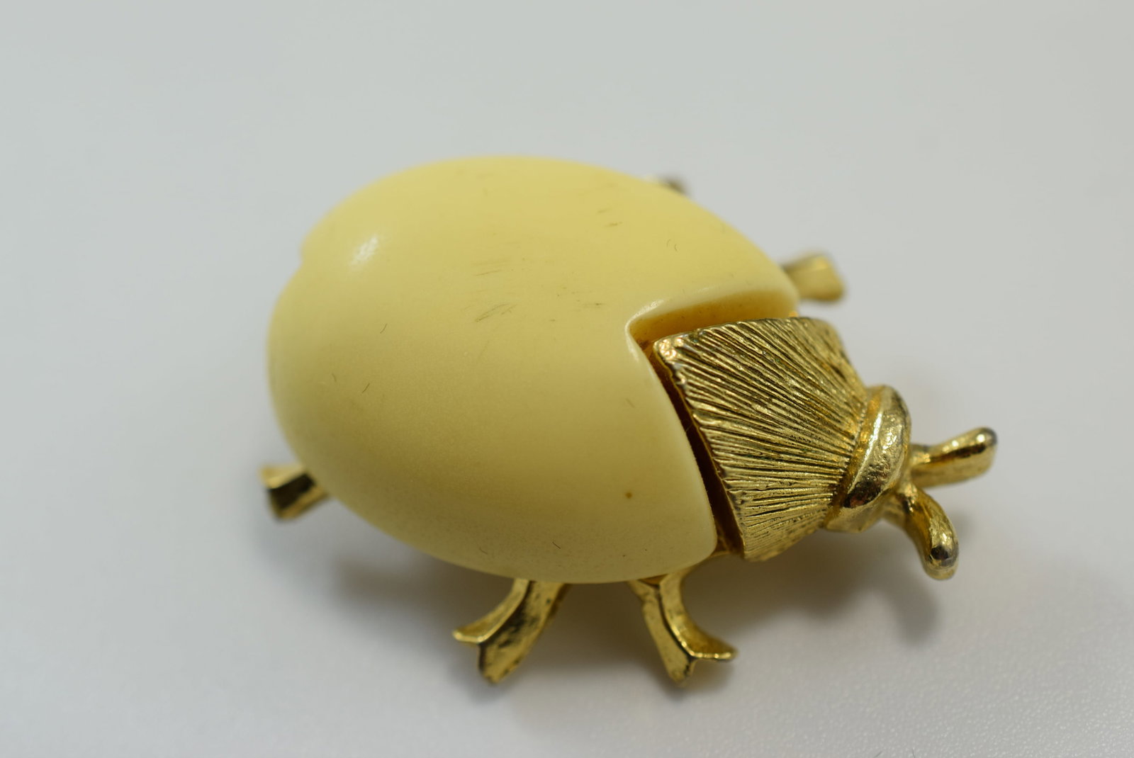 Lady Bug Brooch Pin 1 1/2" Lot IL 98 (1 of 2)