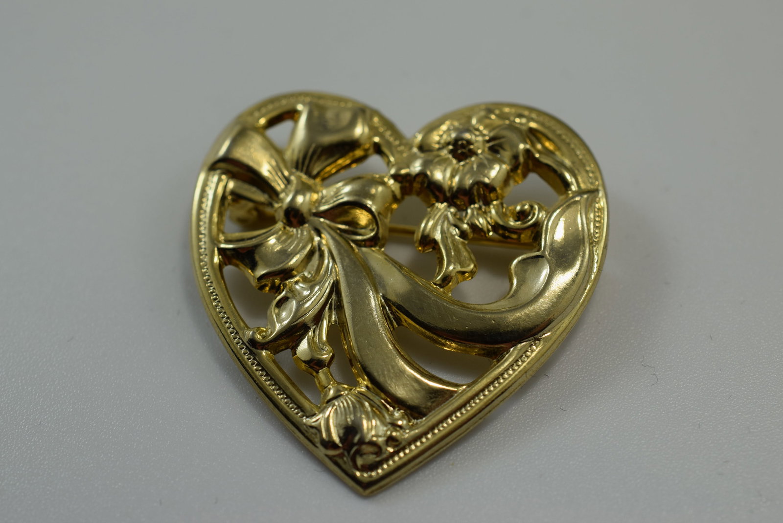 Repousse Heart Brooch Pin Vintage 1 1/2" Lot IL 103: Repousse Heart Brooch Pin Vintage 1 1/2"