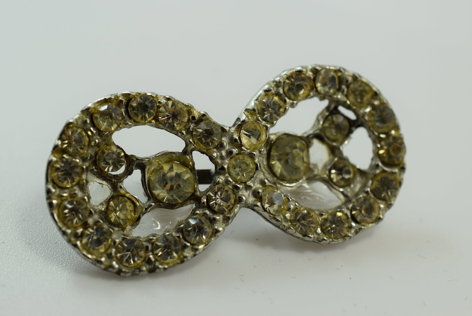 Vintage Rhinestone Brooch Pin 1 5/8" Lot IL 141: Vintage Rhinestone Brooch Pin 1 5/8"