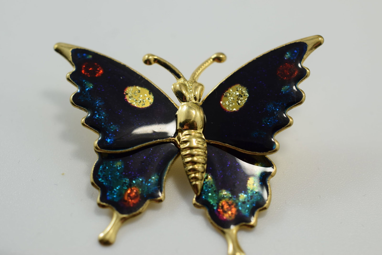 Butterfly Brooch Pin 1 3/4" Lot IL 174: Butterfly Brooch Pin 1 3/4"