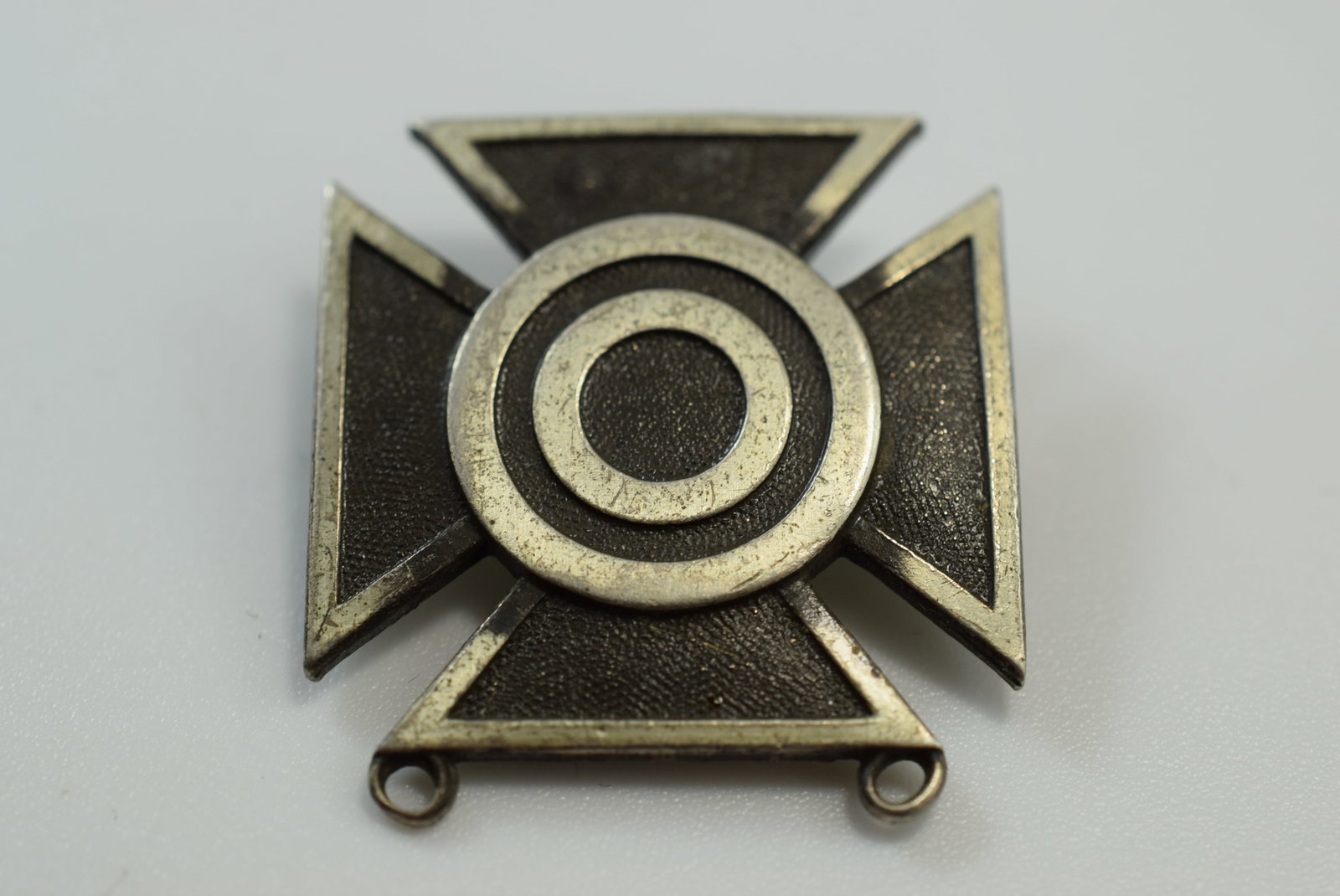 Maltese Sterling Vintage Brooch Pin Signed Sterling Lot IL 199: Maltese Sterling Vintage Brooch Pin Signed Sterling 8.88 Grams 1 1/8"