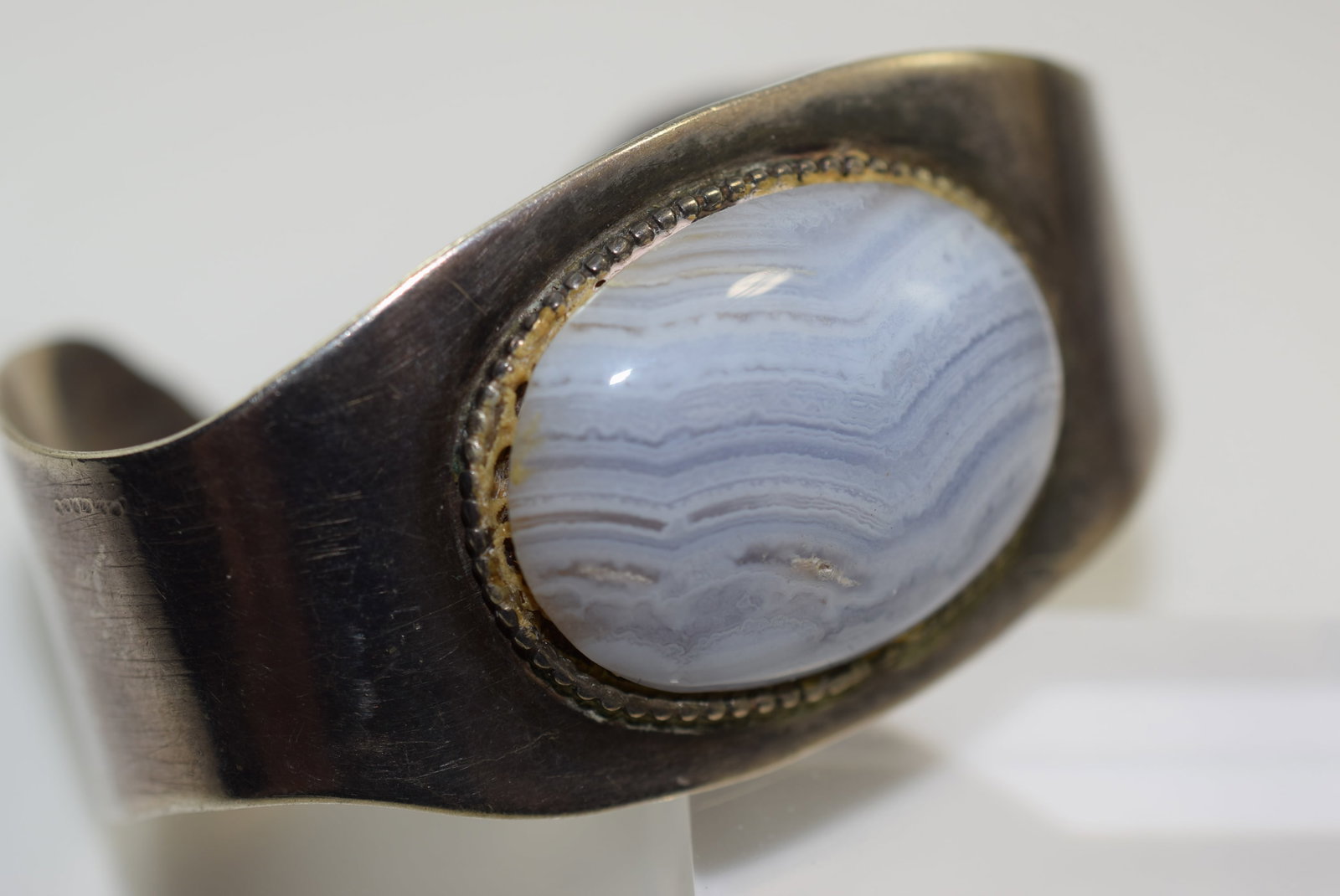 Agate Stone Cuff Bracelet 1 1/4" Lot IL 211: Agate Stone Cuff Bracelet 1 1/4"