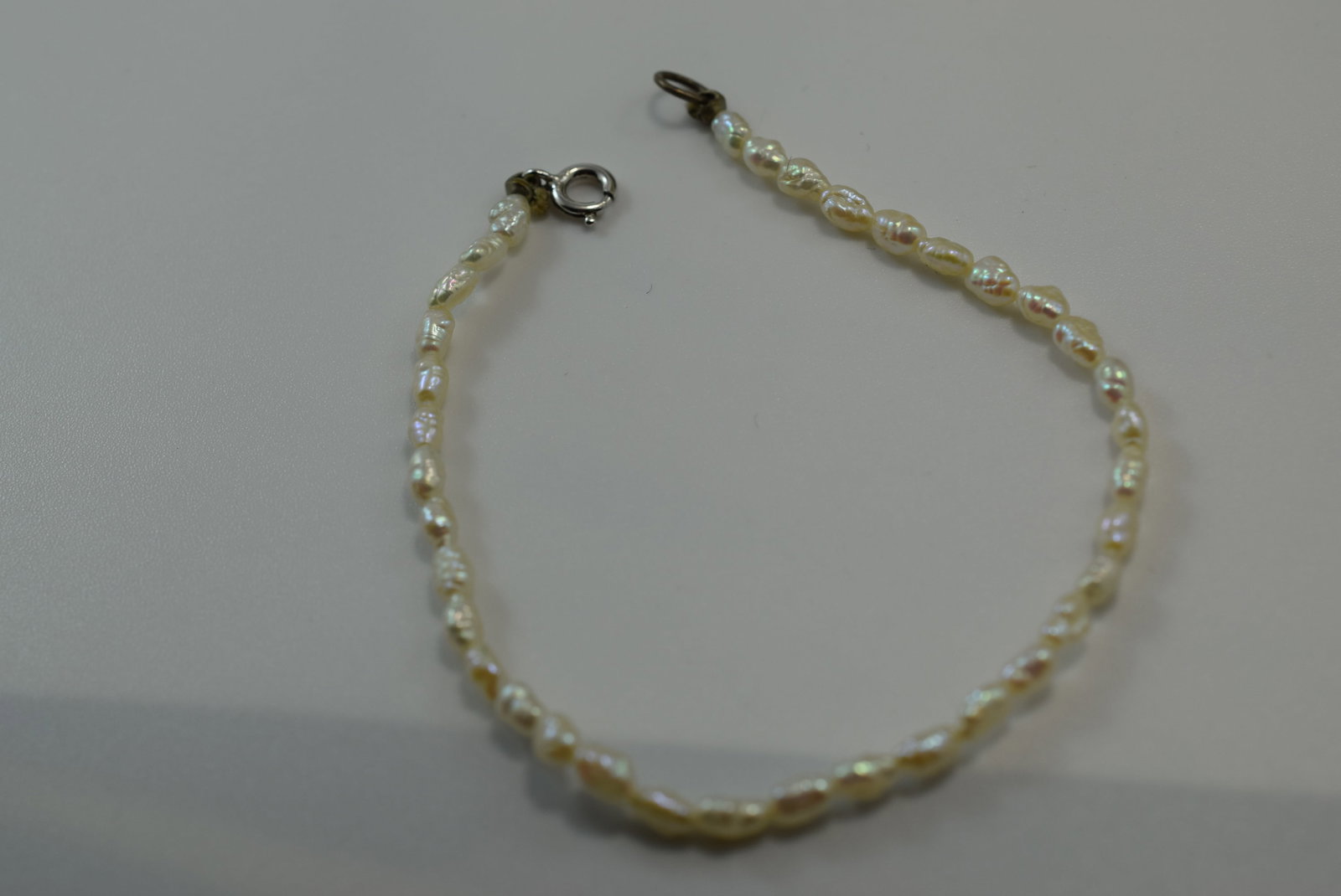Freshwater Pearl Bracelet 7" long Sterling 925 Lot IL 241: Freshwater Pearl Bracelet 7" long Sterling 925 Clasp