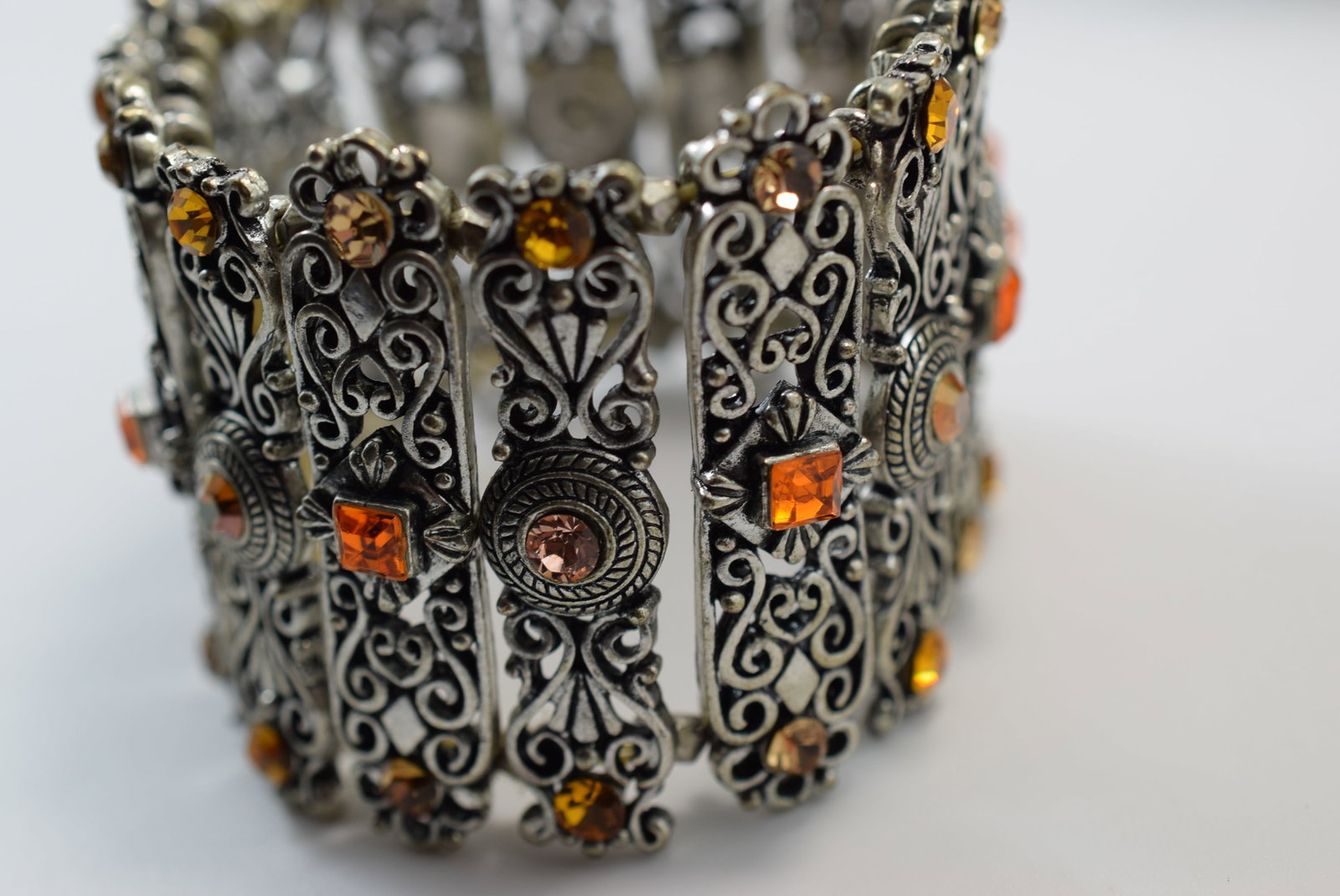 Rhinestone Repousse Wide Bracelet Lot IL 264 (1 of 2)