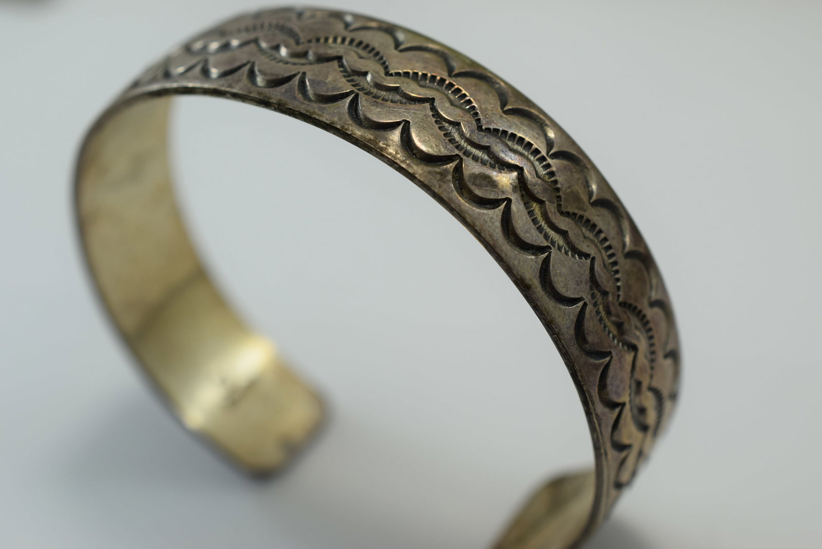 Southwest Sterling Navajo Bracelet LV Lot IL 288: Southwest Sterling Navajo Bracelet LV Signed weighs 24 grams