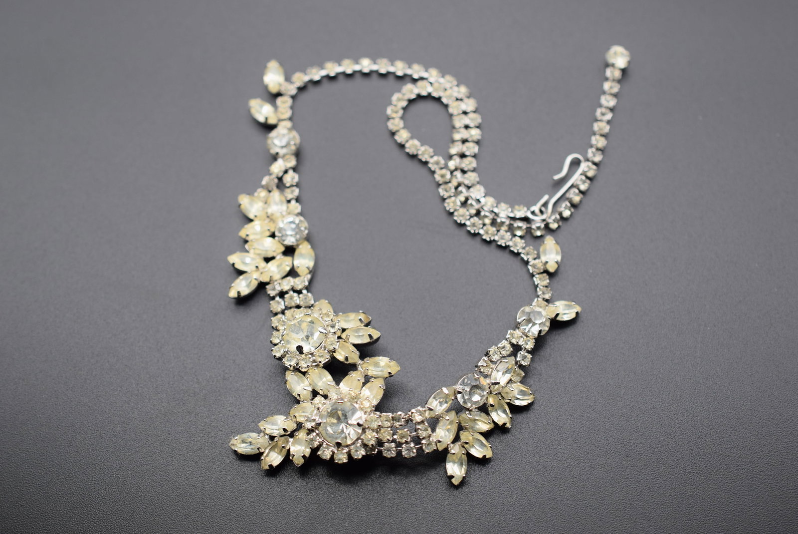 Rhinestone Vintage Lovely Necklace Lot Fi 322: Rhinestone Necklace measures 15 1/2" long