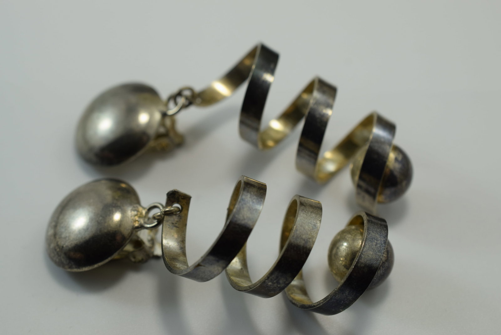 Vintage Clip Earrings Modernist 2 1/2" long Lot IL 351: Vintage Clip Earrings Modernist 2 1/2" long
