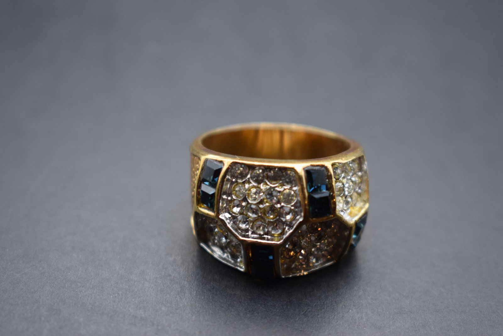 Size 10.5 Cocktail Statement ring Rhinestone Huge Lot 355: Size 10.5 Cocktail Statement ring Rhinestone Huge top measures 3/4" wide gold plated