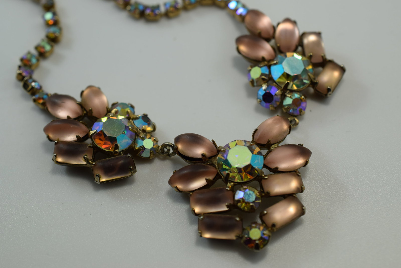 Frosted Glass Rhinestone Necklace Vintage Lot IL 375: Frosted Glass Rhinestone Necklace Vintage