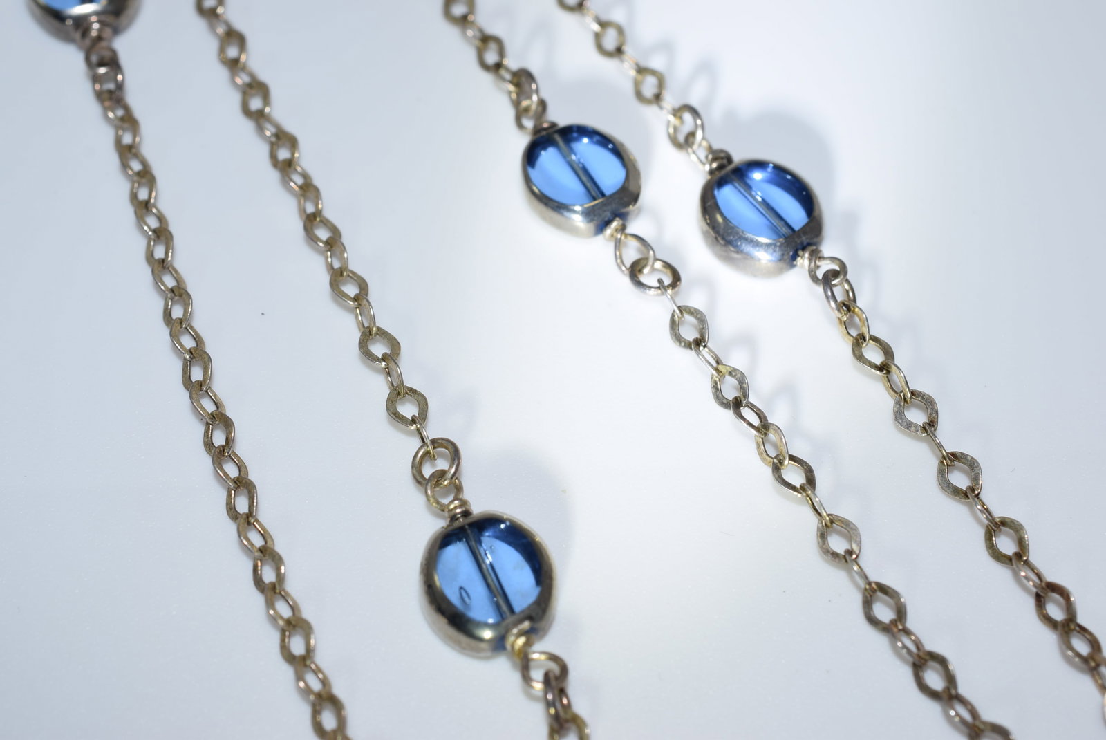 Sterling Silver Glass Necklace signed Lot IL 406: Sterling Silver Glass Necklace signed 925 on the clasp Measures 25" long