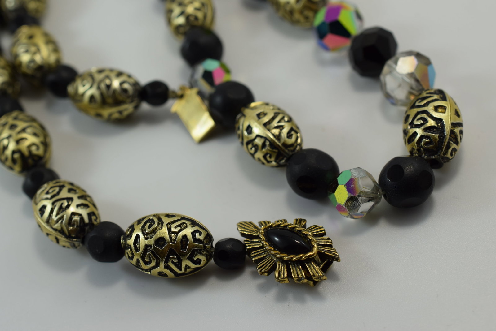 Original by Robert Necklace 1950's Vintage Lot IL 485: Original by Robert Necklace 1950's Vintage Signed measures 24"