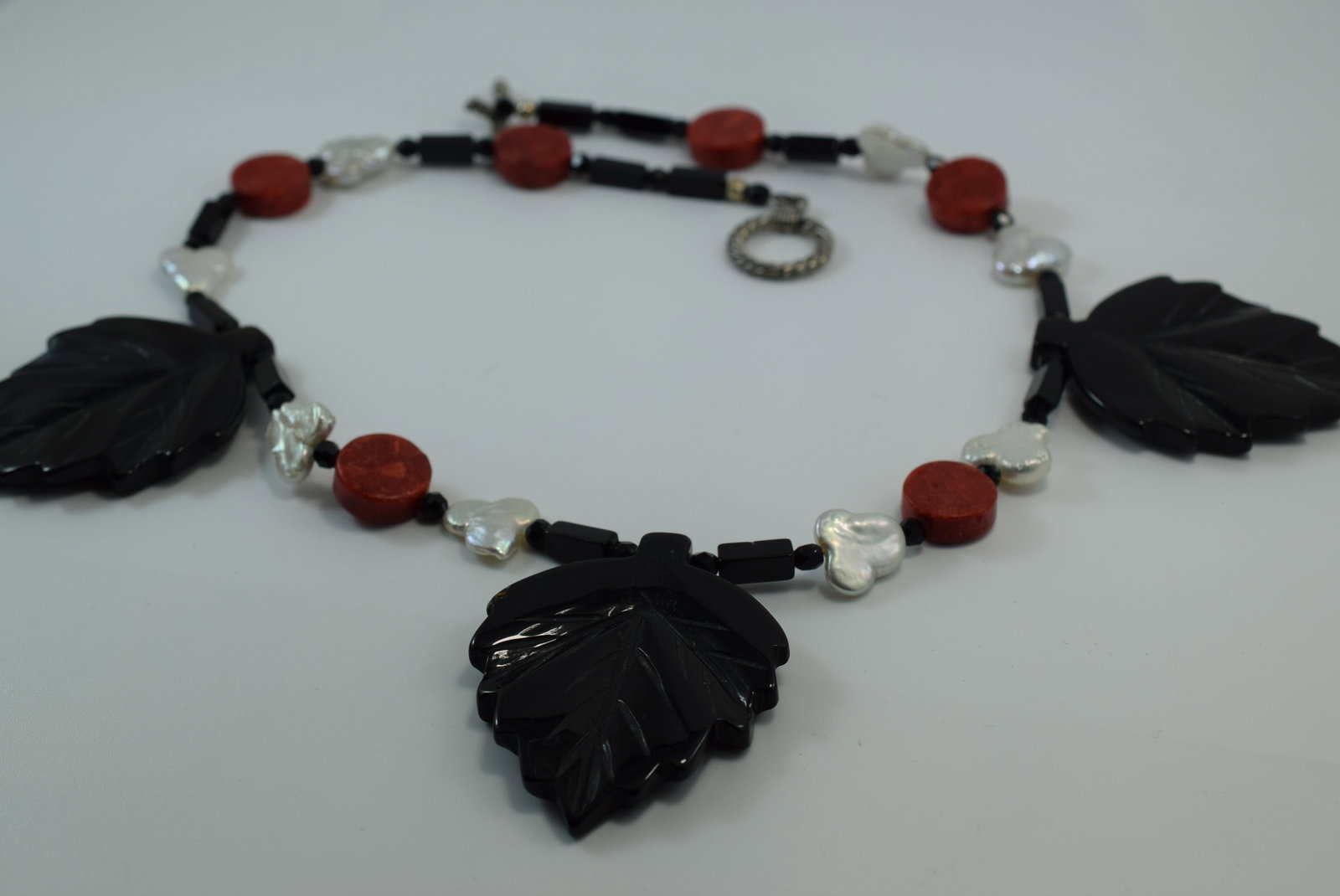 Huge Masterpiece Onyx Mabe Pearl and Coral Necklace 20" Lot IL 547: Huge Masterpiece Onyx Mabe Pearl and Coral Necklace 20" Leaves in Onyx measure 2 1/8"