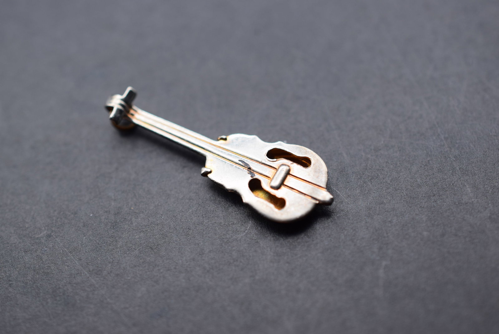 Guitar Violin Pendant Vintage Lot 577 (1 of 2)