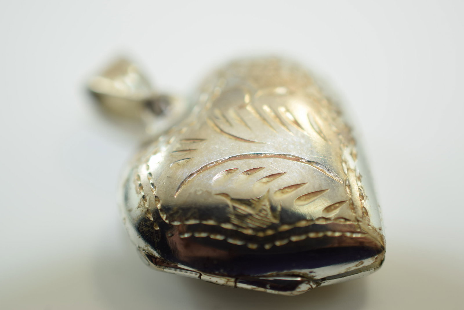 Heart Sterling Locket Pendant 1" Lot IL 611 (1 of 5)