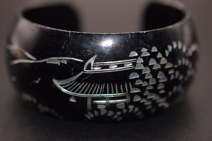Asian Etched Pagoda Scene Bracelet Vintage Black Japanned Lot 624 (1 of 5)