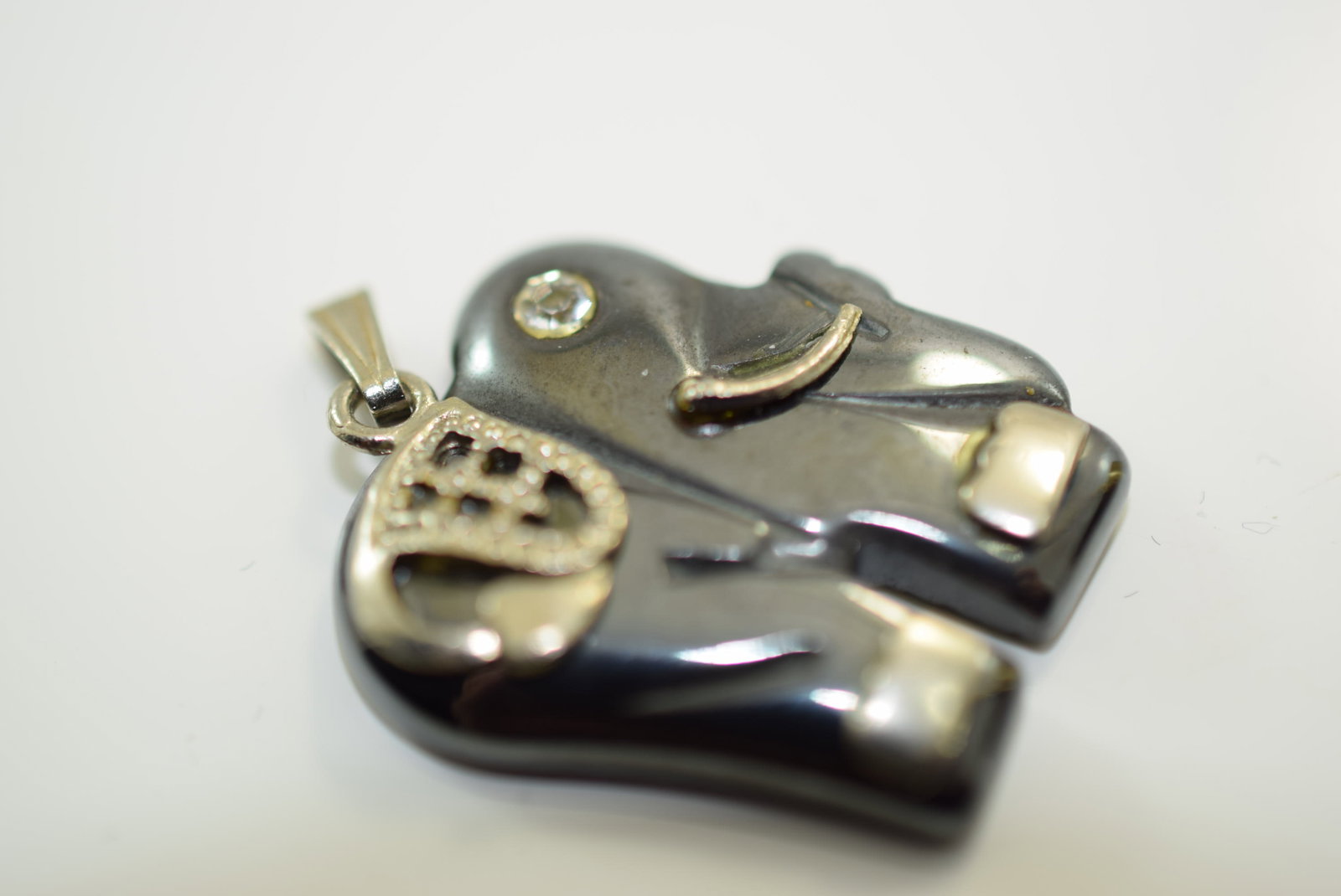 Hematite Elephant Pendant 1" Lot IL 630 (1 of 2)