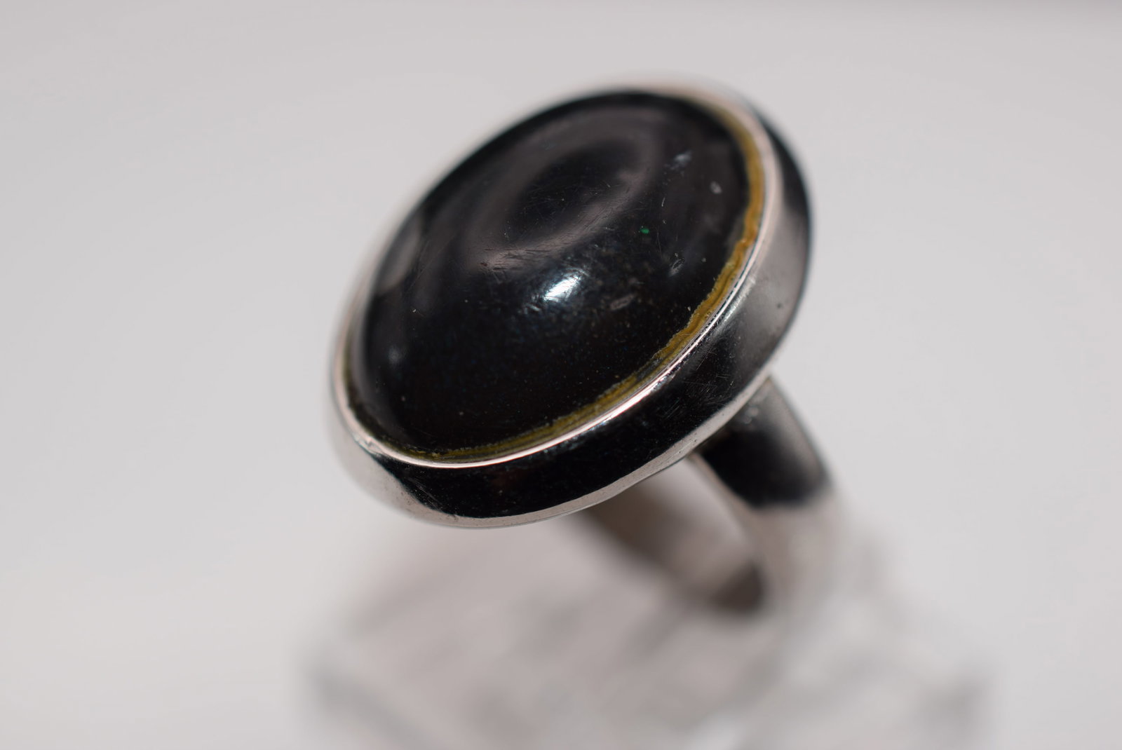 Mood Ring 1970's Color Change Size 6 Lot Fi 725: Mood Ring 1970's Color Change Size 6 changes color when you wear it from black to green to turquoise