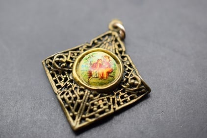 Filigree Painted Pendant Scene Vintage Lot 738: Filigree Painted Pendant Scene Vintage 1 1/2" x 1 3/8"