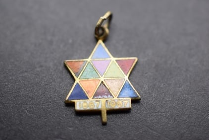 1967 Expo Pendant Enamel 1867-1967 Canada Lot 787 (1 of 2)