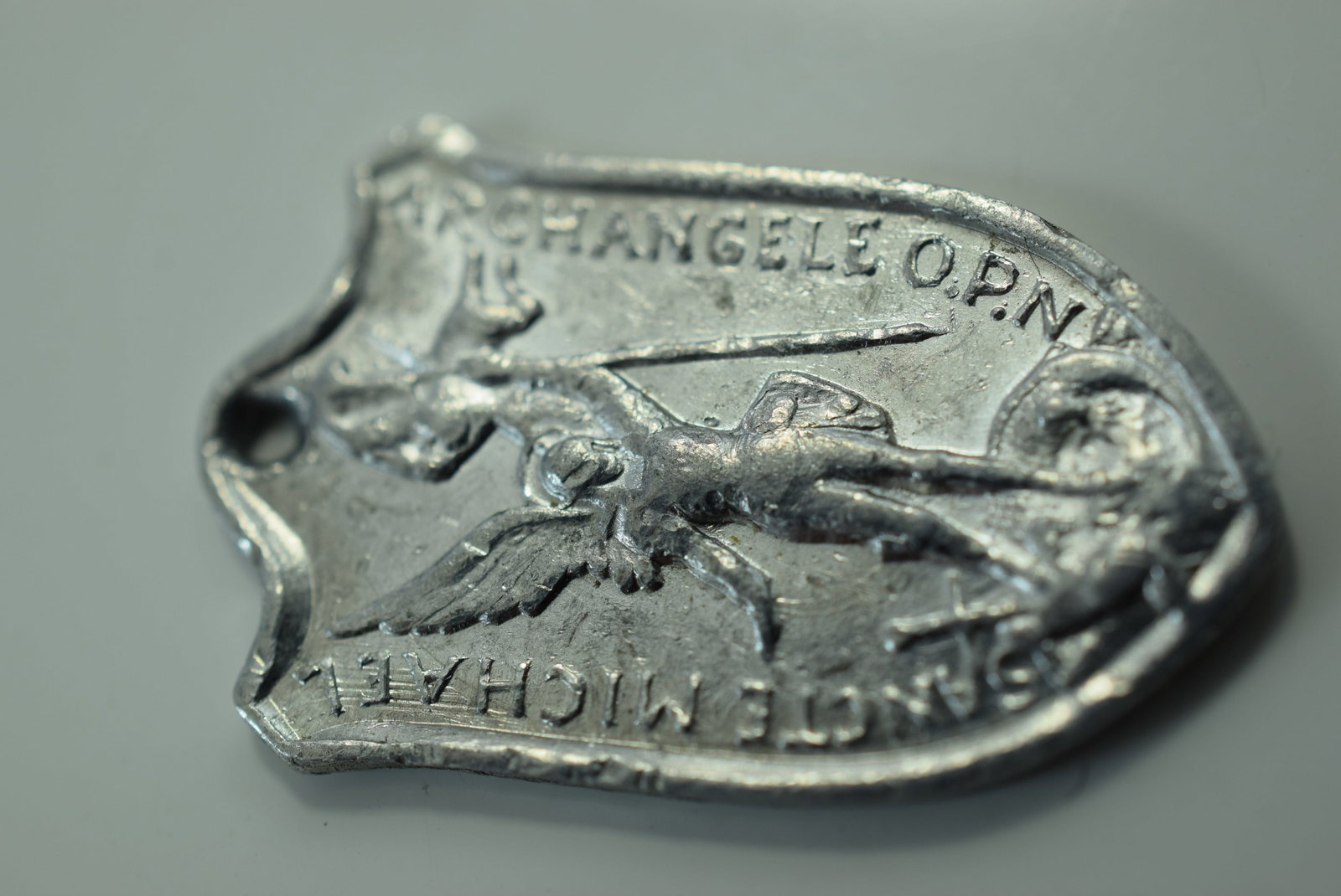 Saint Michael ArchAngel Religious Medal Vintage 7/8" Lot IL 794 (1 of 2)