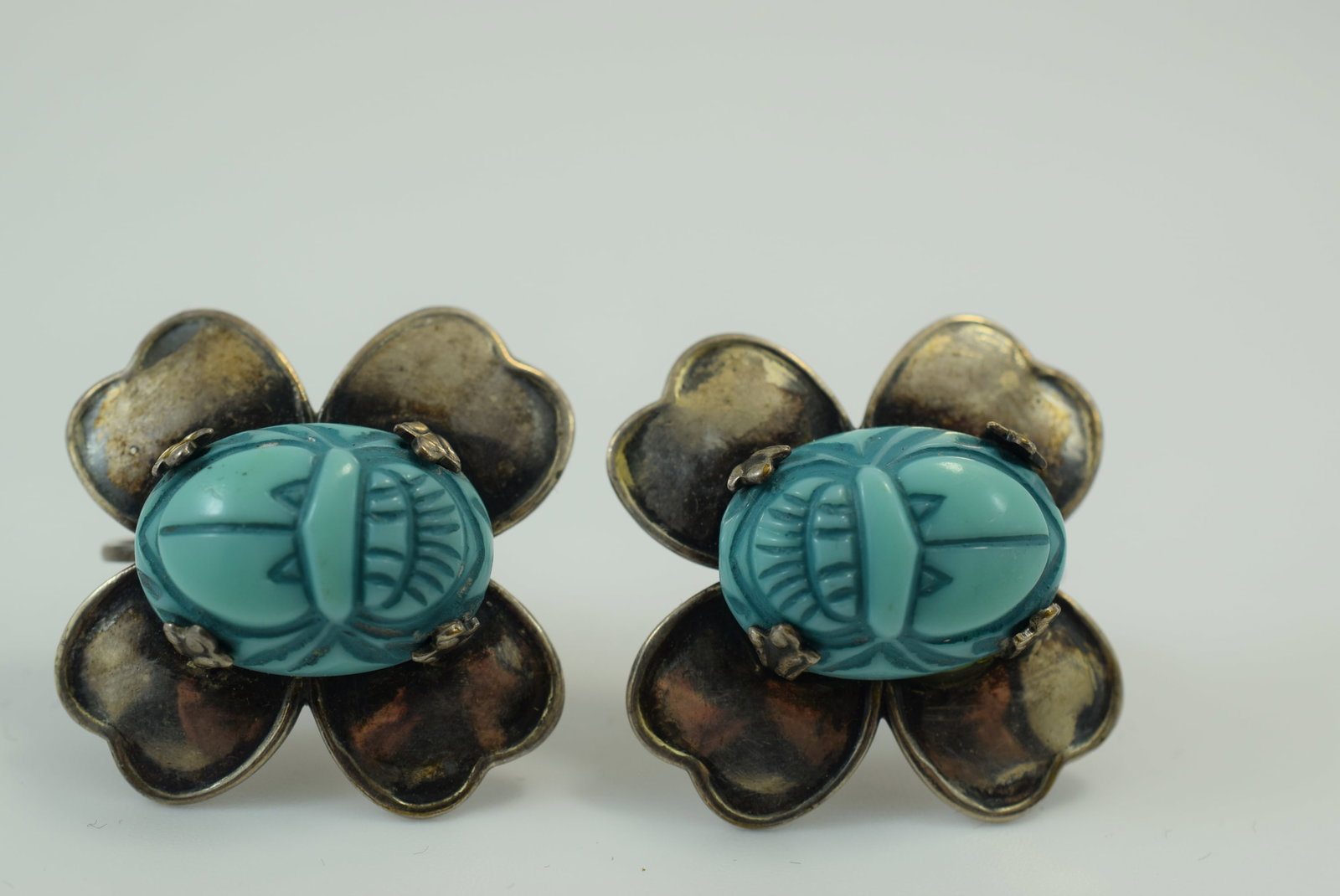Scarab Screw back 1940's Earrings Vintage 1 1/8" Lot IL 838: Scarab Screw back 1940's Earrings Vintage 1 1/8"