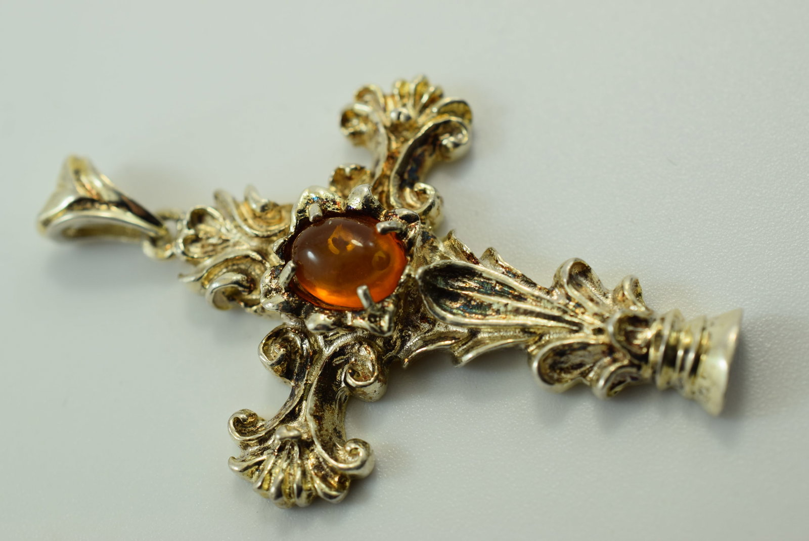 Genuine Amber 925 Sterling 9 grams Elaborate Ornate Cross Pendant 2 1/4" Lot IL 845 (1 of 3)