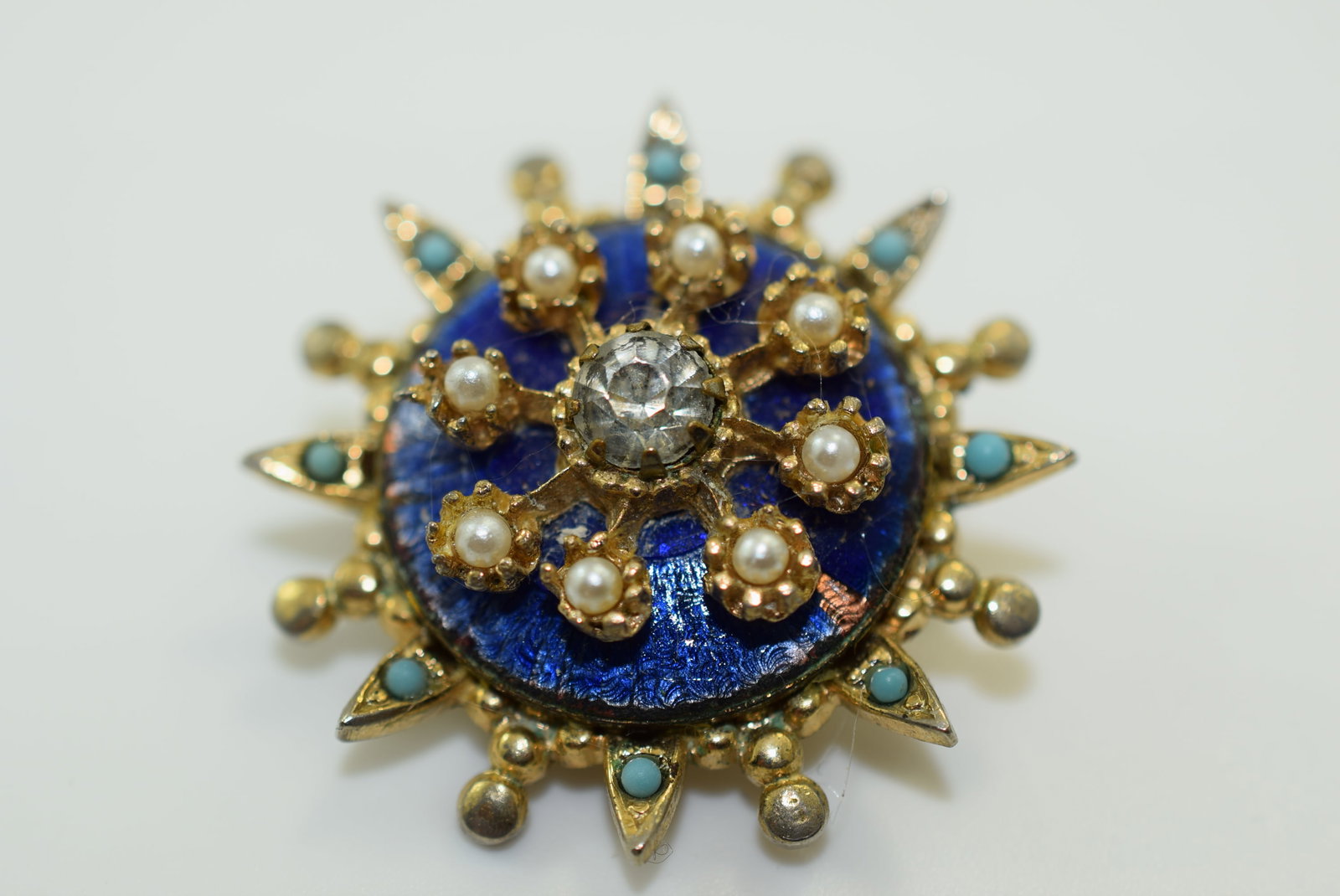 Seed Pearl Enamel Brooch Pin 1940's Vintage 1 3/8" Lot IL 906: Seed Pearl Enamel Brooch Pin 1940's Vintage 1 3/8"