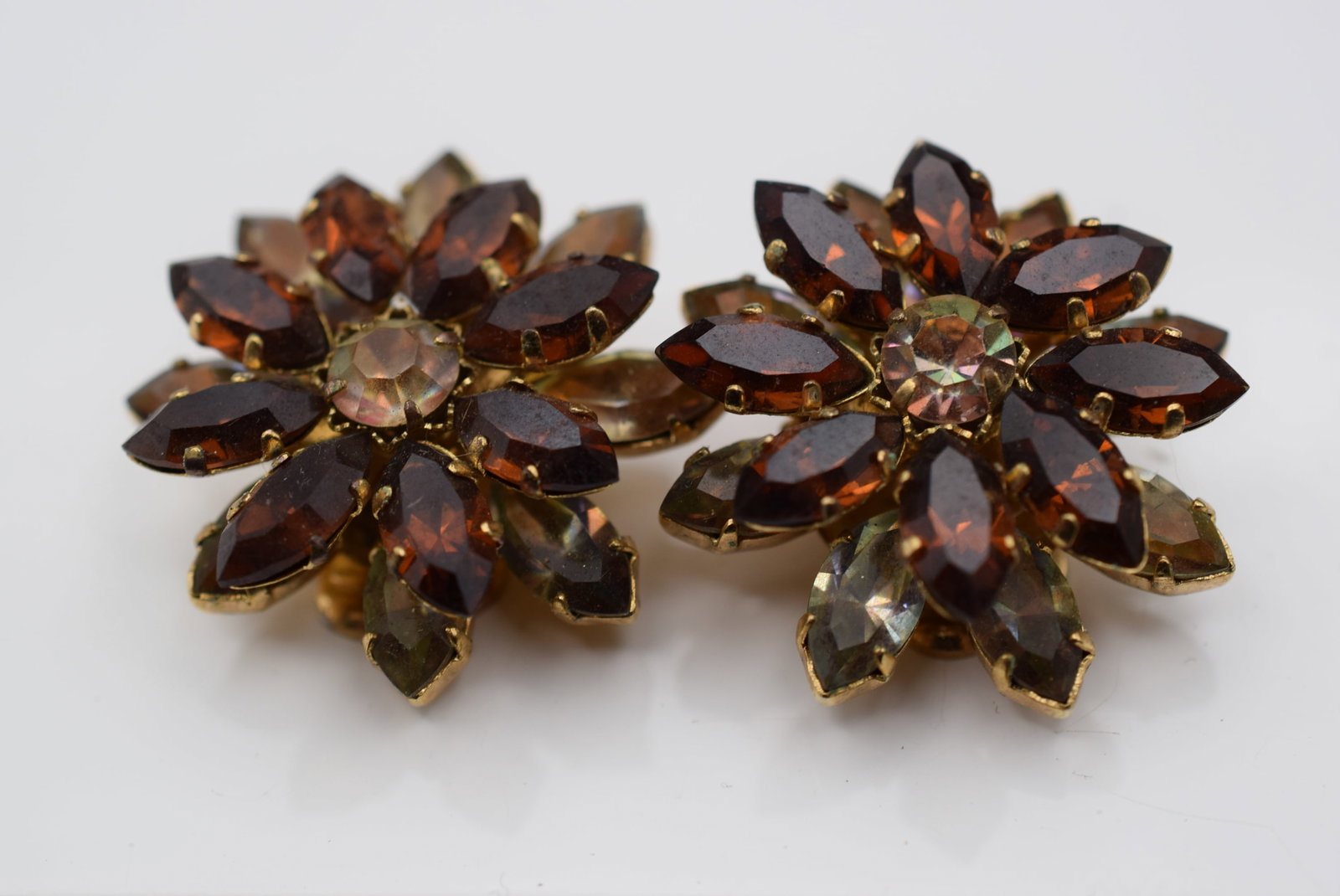 Rhinestone Flower Clip Vintage Earrings 1940's Signed Triad Lot Fi 914: Rhinestone Flower Clip Vintage Earrings 1940's Signed Triad