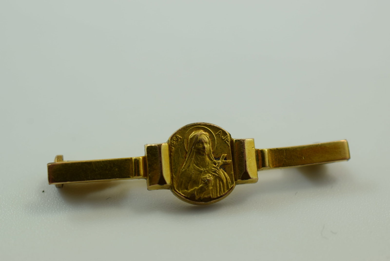 Morat Religious Vintage Bar Pin 1 1/2" Lot IL 915 (1 of 2)