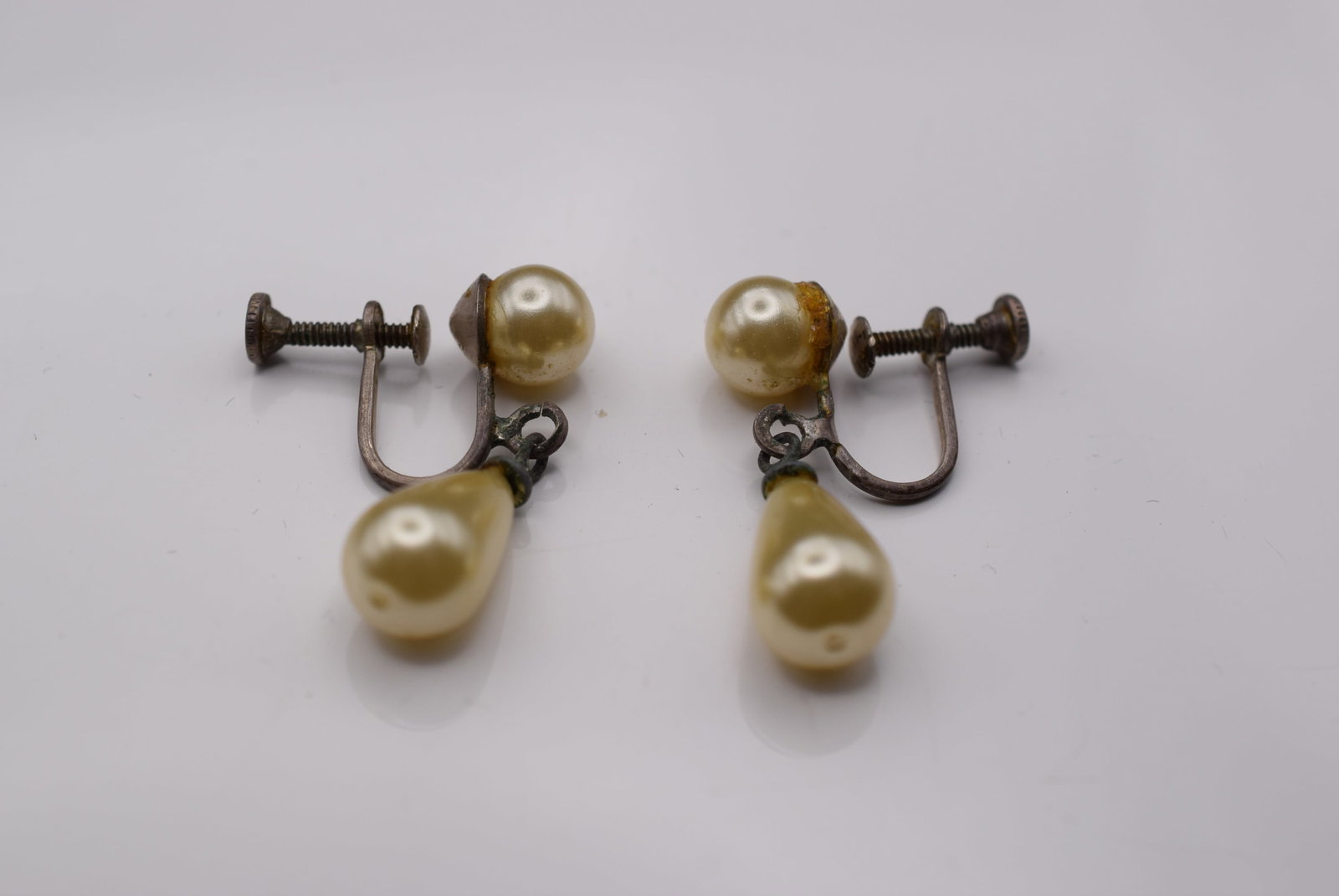 Pamela Screwback Earrings Vintage 1940's Lot Fi 952: Screwback Earrings Vintage 1940's signed Pamela on the backs