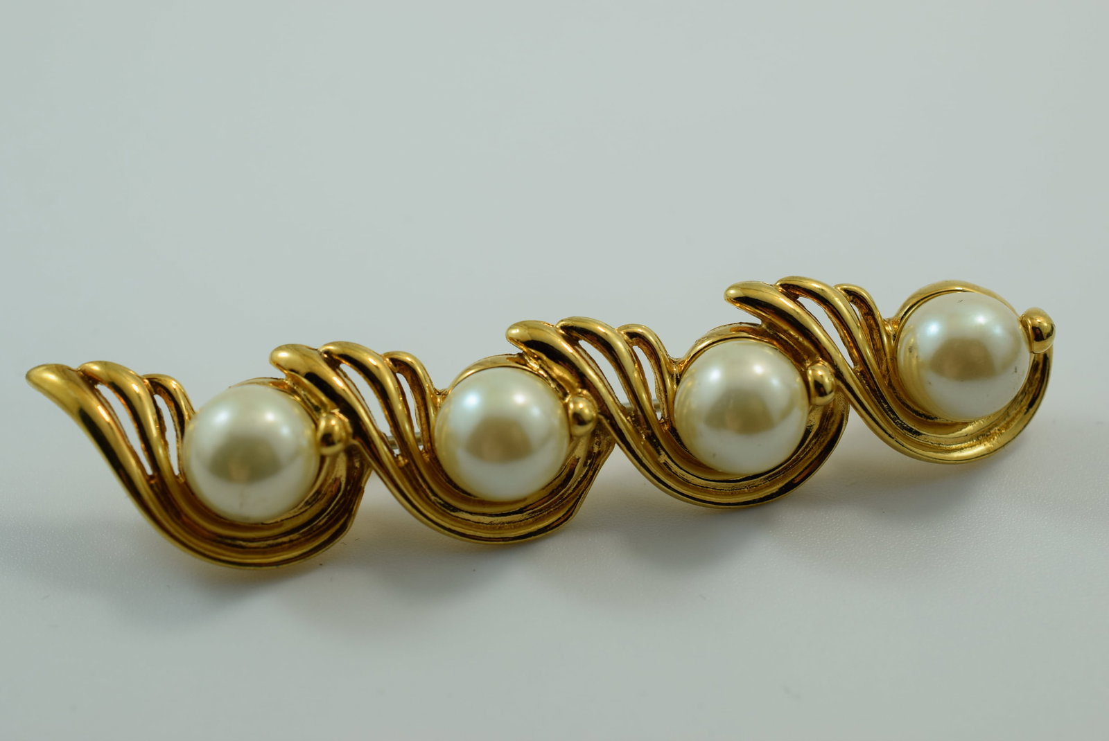 Beauty Pearls 3 1/4" Brooch Pin Lot IL 953: Beauty Pearls 3 1/4" Brooch Pin