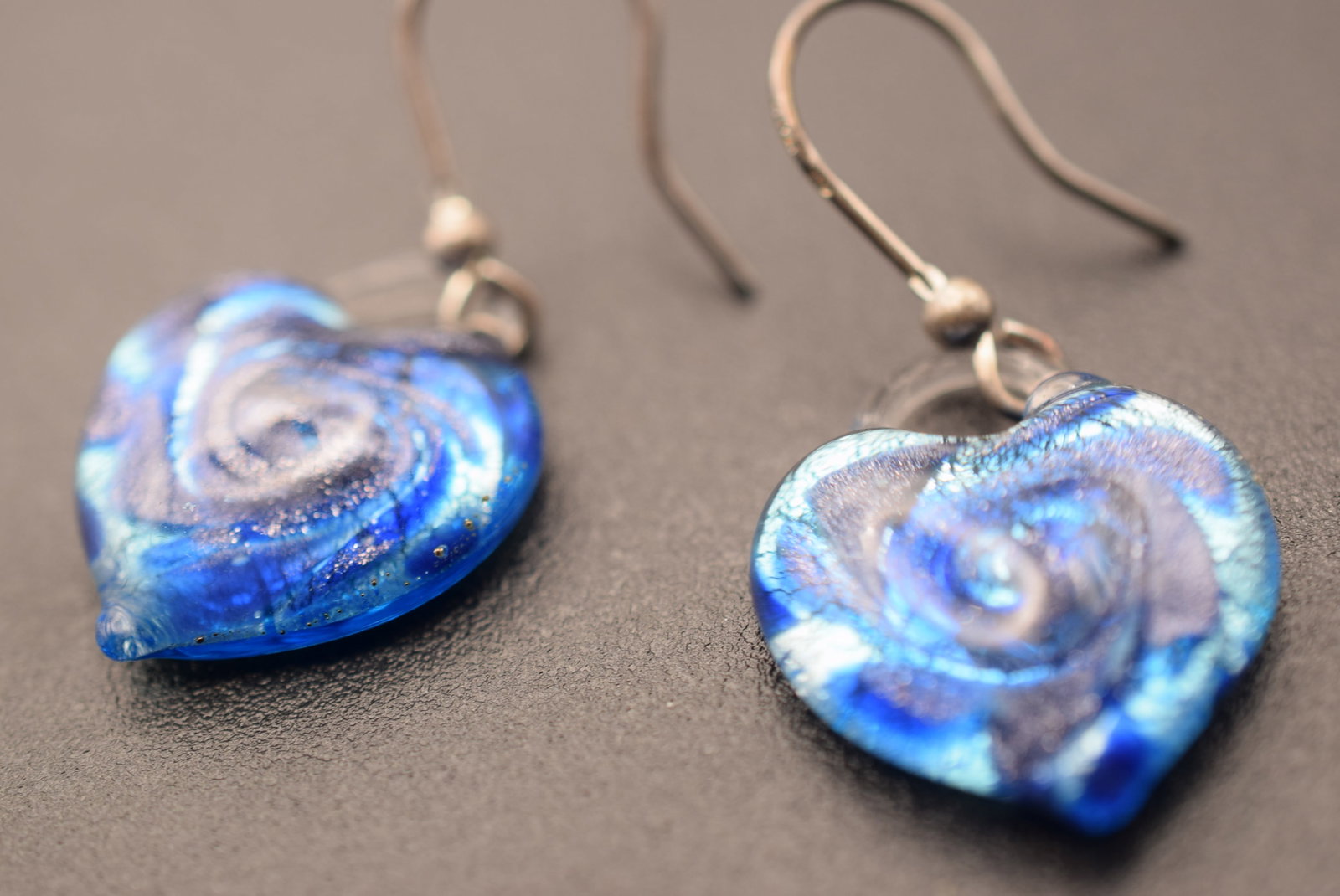 Murano Sterling Silver 925 Glass Hearts Earrings Lot 995: Murano Sterling Silver 925 Glass Hearts Earrings Three Tone Murano Glass Measures 7/8" x 1" stamped 925 on the earwires