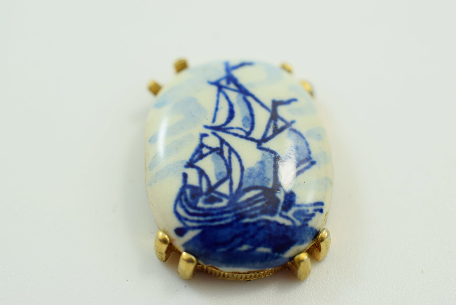 Delft Blue Ship in setting only 1" Lot IL 1002 (1 of 3)