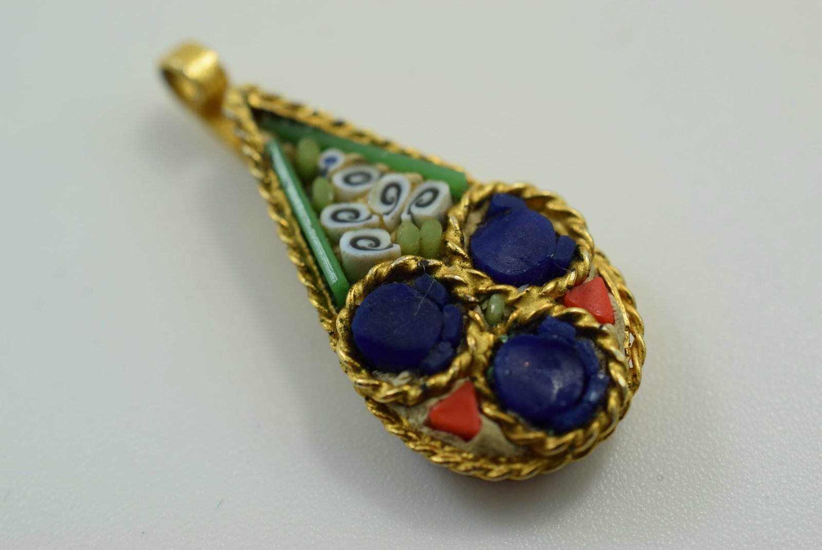 Micro Mosaic Pendant Vintage 1 1/4" Lot IL 1018 (1 of 2)
