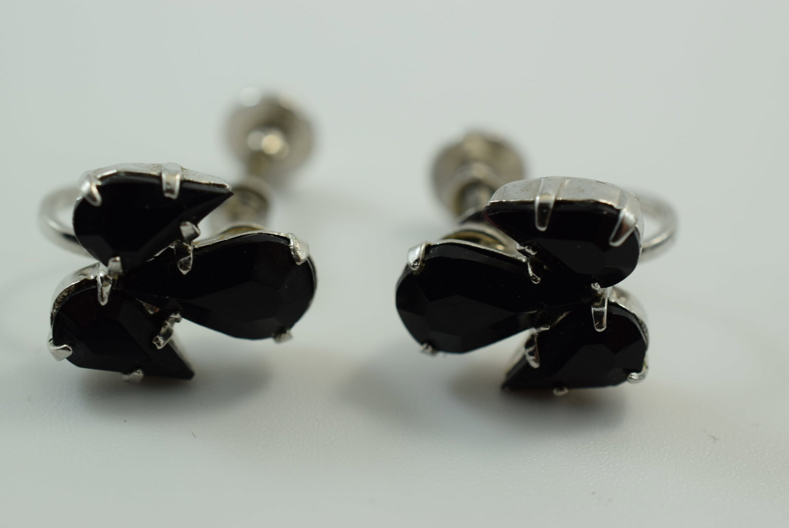 Pierre Screwback Rhinestone 1940's Early Work Earrings Vintage 5/8" Rare Pierre Lot IL 1019: Pierre Screwback Rhinestone 1940's Early Work Earrings Vintage 5/8" Rare Pierre