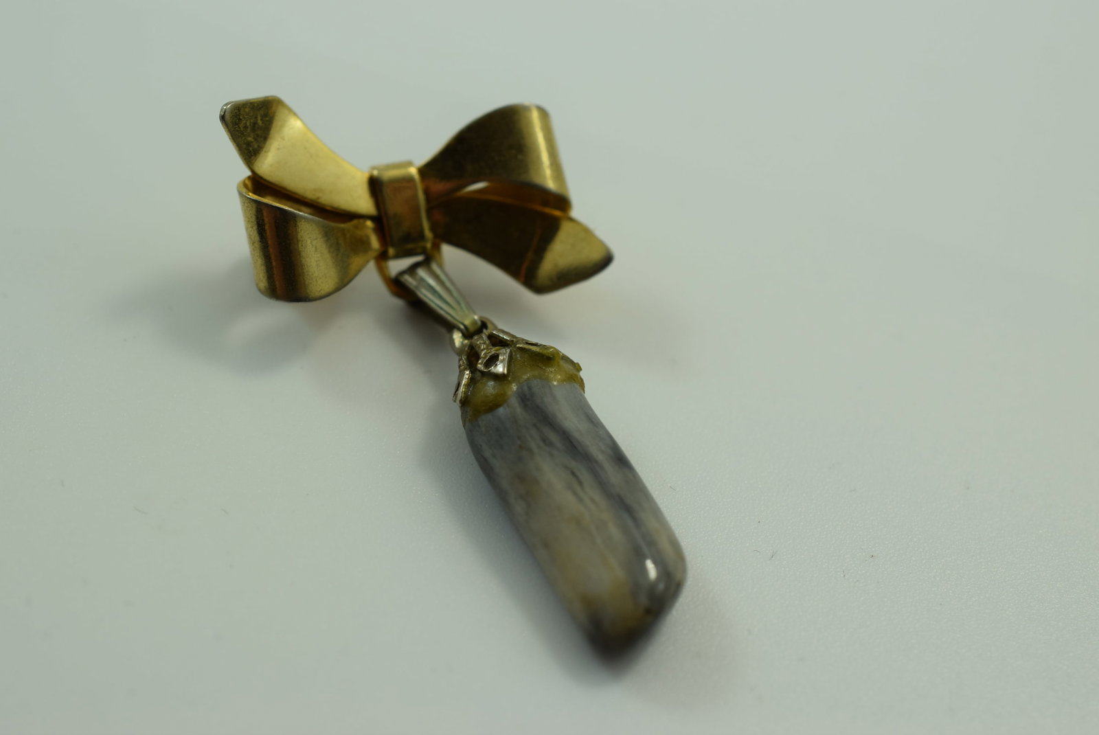 Bow Agate Brooch Pin Vintage 1 3/4" Lot IL 1072 (1 of 2)