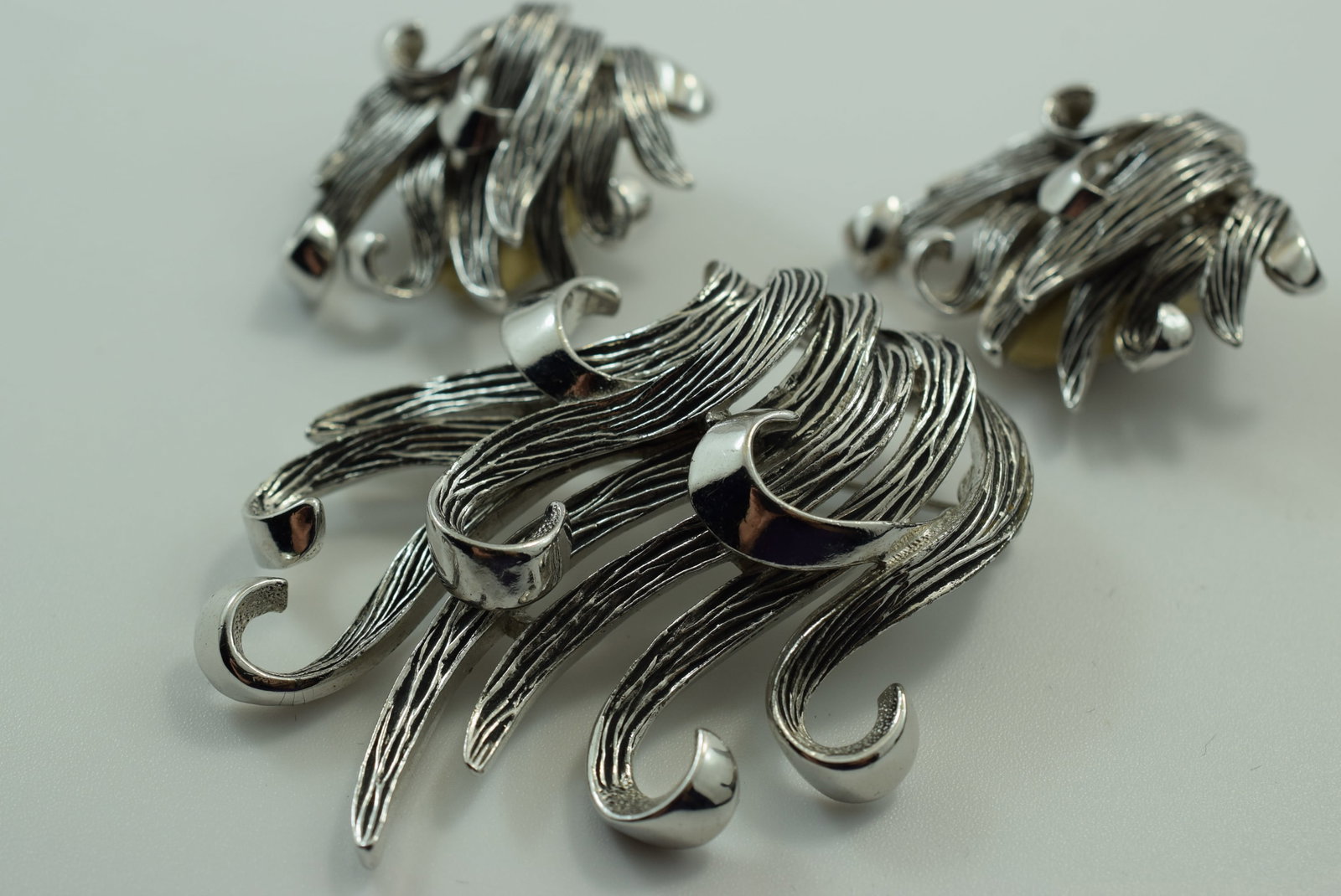 Boucher Clip Earrings Brooch Pin Signed Vintage Lot IL 1088: Boucher Clip Earrings Brooch Pin Signed Vintage pin 2 1/2" earrings 1 1/2"