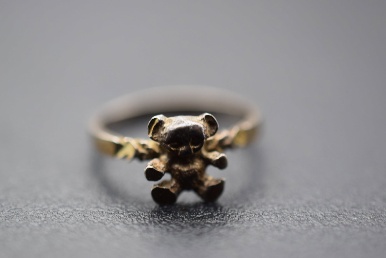 Teddy Bear Sterling Silver 925 Ring Size 2.5 Lot 1111: Teddy Bear Sterling Silver 925 Ring Size 2.5 signed 925 inside weighs 1 gram