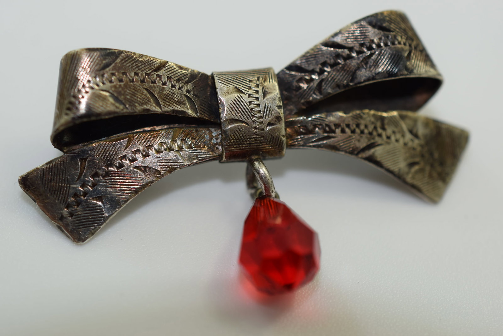 Birks Sterling 1940's Crystal Signed Bow Drop Brooch Pin Vintage Lot IL 1113: Birks Sterling 1940's Crystal Signed Bow Drop Brooch Pin Vintage 1 5/8"