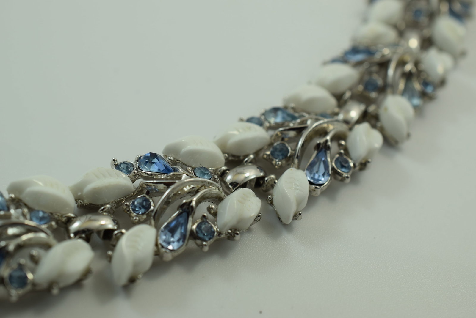 Fruit Salad Trifari Vintage 1940's Bracelet Signed Trifari Lot IL 1139 (1 of 5)