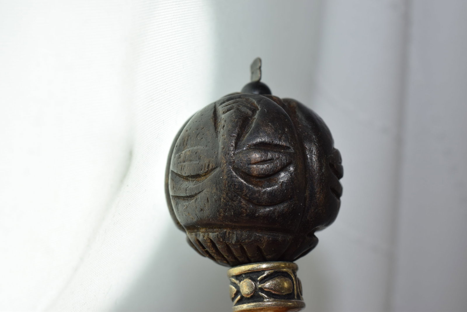 Vintage Wood Face Pendant 1 3/4" Lot IL 1173 (1 of 2)