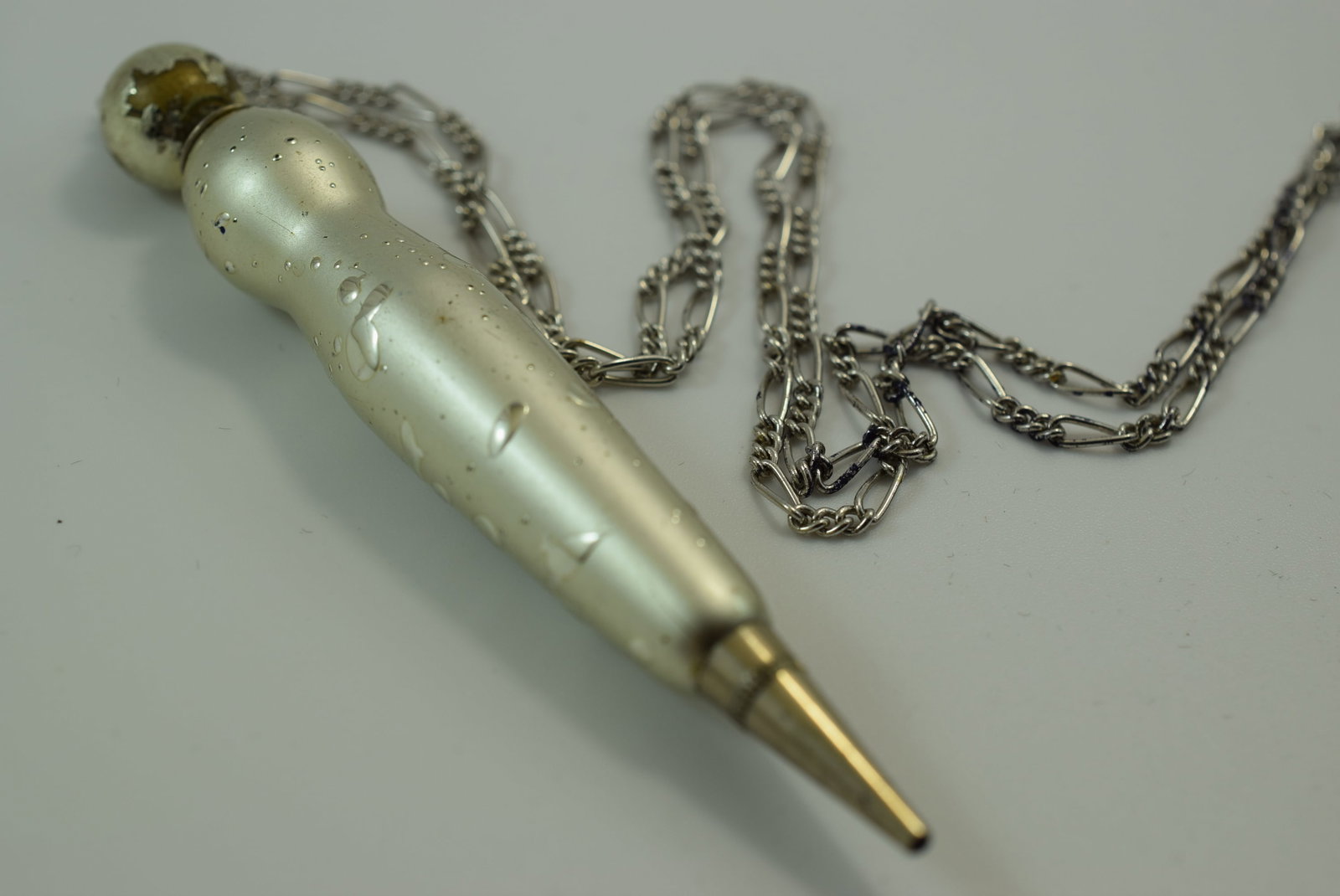 Vintage Pencil Necklace Works ! 22" Chain Pencel 4" twist tip Lot IL 1205: Vintage Pencil Necklace Works ! 22" Chain Pencel 4" twist tip